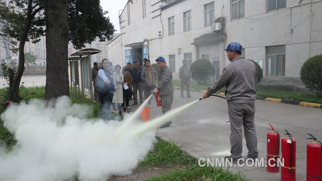 西北米兰体育地矿集团机械院公司开展消防灭火演练