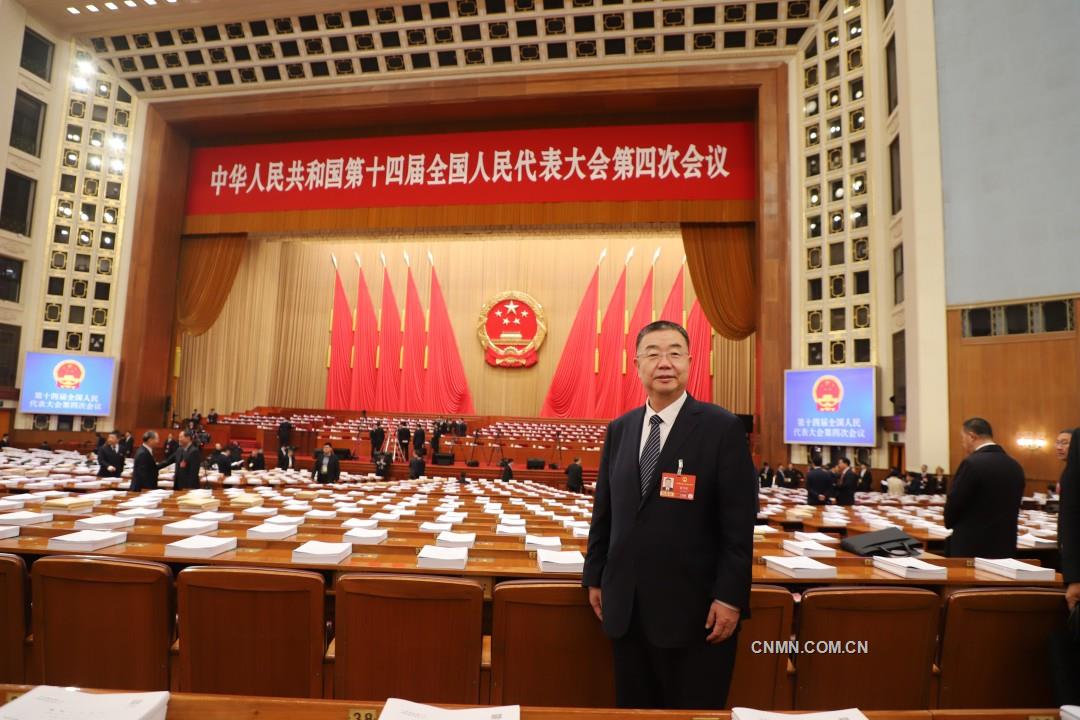 崔立新